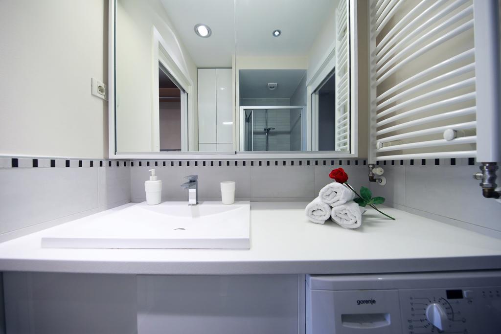 Apartments Tkalca ซาเกร็บ ภายนอก รูปภาพ