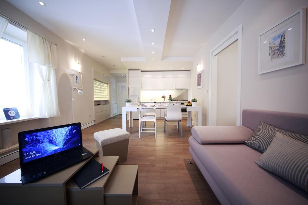 Apartments Tkalca ซาเกร็บ ภายนอก รูปภาพ